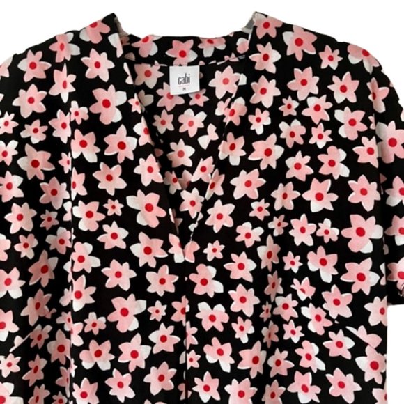 CAbi Black Starflower Harmony Tunic Short Sleeves - M - Picture 3 of 11
